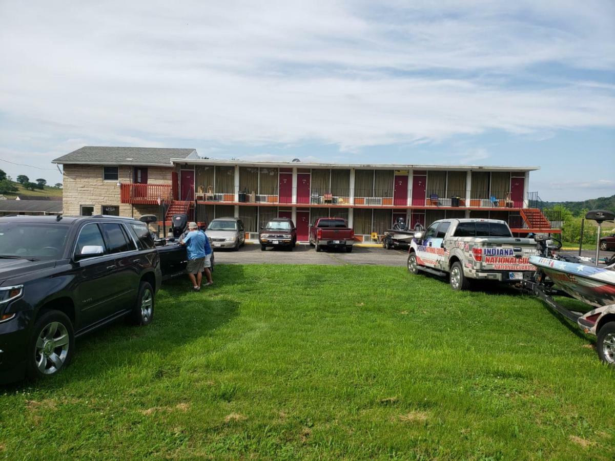 Mound Haven Motel Brookville Екстер'єр фото