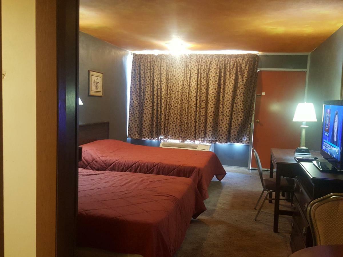 Mound Haven Motel Brookville Екстер'єр фото